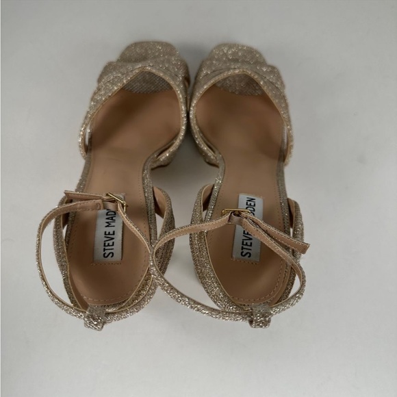 Steve Madden Laurel Chunky 5" Heel Sz
8.5M Sparkly Gold - Picture 5 of 11